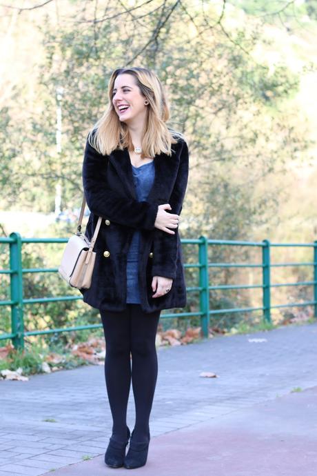 Con mi vestido azul Con mi vestido azul