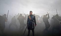 Manu Zapata_El cine (de estreno) fácil de leer_vivazapata.net_MACBETH_Fassbender batalla bruma Crítica de “Macbeth” (2015)