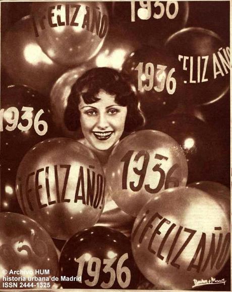 Fototeca. Recibiendo el año en la Puerta del Sol. Madrid, 1936 Fototeca. Recibiendo el año en la Puerta del Sol. Madrid, 1936