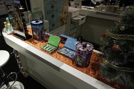 Navidad en Benefit Cosmetics Navidad en Benefit Cosmetics