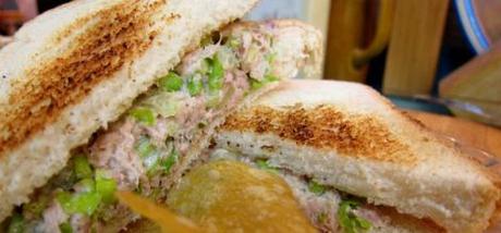 6 entrantes para una mesa de fiesta sandwich de atun y apio FI