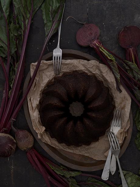 BUNDT CAKE DE CHOCOLATE Y REMOLACHA