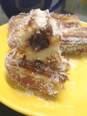 CHURROS RELLENOS DE CHOCOLATE CON CHOCOLATE BLANCO A LA TAZA