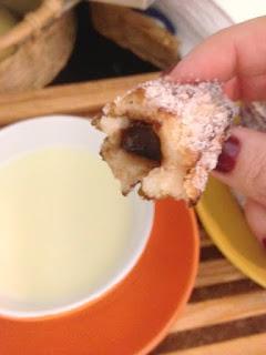 CHURROS RELLENOS DE CHOCOLATE CON CHOCOLATE BLANCO A LA TAZA