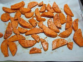 CHIPS ESPECIADAS DE BONIATO ROJO CHIPS ESPECIADAS DE BONIATO ROJO