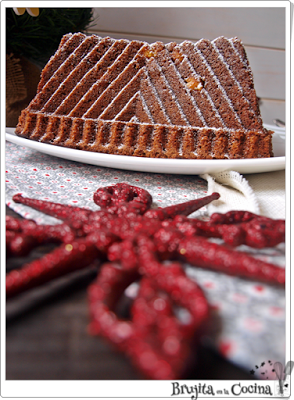 Bundt cake turrón chocolate crujiente
