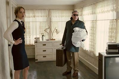 Jennifer Lawrence (Joy) y Robert De Niro (Rudy) Jennifer Lawrence (Joy) y Robert De Niro (Rudy)