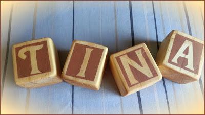 cubos de madera con letras