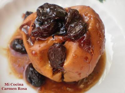 MANZANAS ASADAS CON UVAS PASAS Y VINO MOSCATEL DE MALAGA MANZANAS ASADAS CON UVAS PASAS Y VINO MOSCATEL DE MALAGA