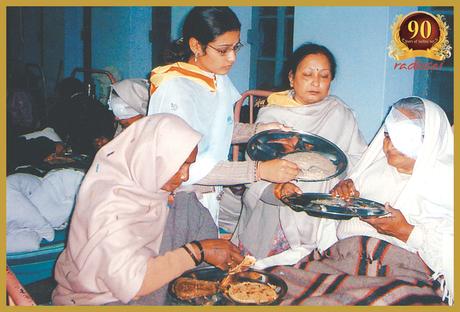 The Yoga of Selfless Service - 3rd Sevadal Conference, 16 Nov 1975 (inglés-español) The Yoga of Selfless Service - 3rd Sevadal Conference, 16 Nov 1975 (inglés-español)