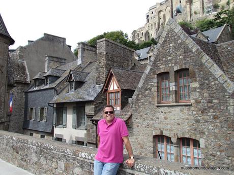 Mont Saint Michel; la abadía majestuosa Mont Saint Michel; la abadía majestuosa