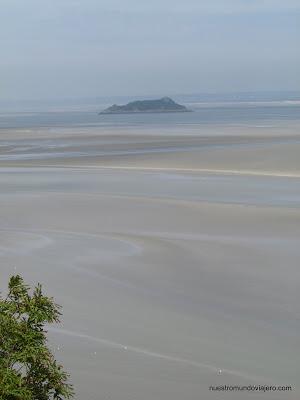 Mont Saint Michel; la abadía majestuosa Mont Saint Michel; la abadía majestuosa