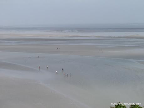 Mont Saint Michel; la abadía majestuosa Mont Saint Michel; la abadía majestuosa