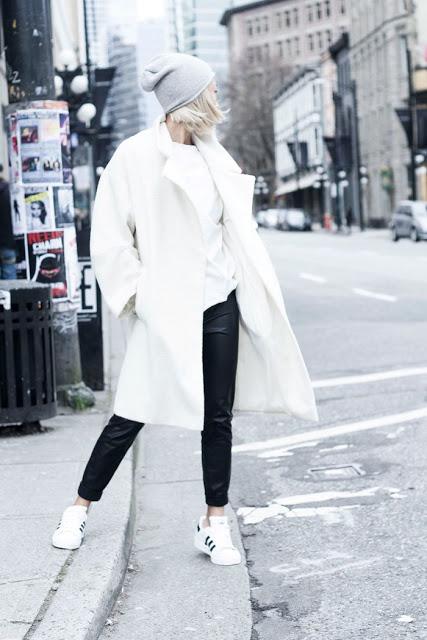 STREET STYLE INSPIRATION; WINTER WHITE.-