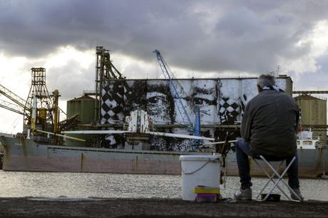 En Catania Vhils realiza el mural más grande del mundo 155032972-632e1612-71db-471e-9f78-56e1fdfaae3c