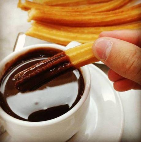 churreria, chocolate con churros, churros madrid, chocolateria madrid, comer churros en madrid, san gines