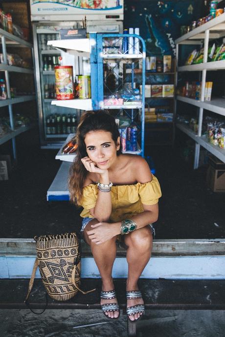 Thailand Thailand_Revolve_Clothing-Off_The_Shoulders_Top-Yellow_Shirt-Levis_Vintage-Backpack-Outfit-Street_Style-Beach_Loook-