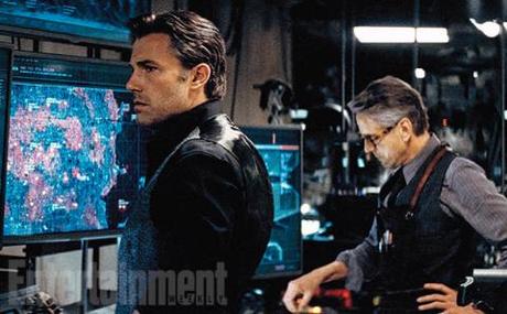 Nuevos spots para #BatmanVsSuperman e imágenes de la #Batcave (#Baticueva)