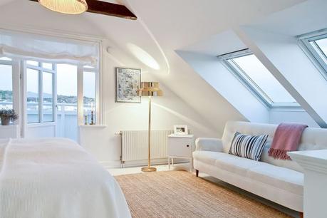 madera blanca estilo nórdico escandinavo estilo nórdico costero estilo limpio y ordenado estilo hamptons decoración interiores decoración en blanco decoración con textiles y texturas casas nórdicas junto al mar madera blanca estilo nórdico escandinavo estilo nórdico costero estilo limpio y ordenado estilo hamptons decoración interiores decoración en blanco decoración con textiles y texturas casas nórdicas junto al mar