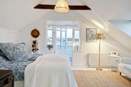 madera blanca estilo nórdico escandinavo estilo nórdico costero estilo limpio y ordenado estilo hamptons decoración interiores decoración en blanco decoración con textiles y texturas casas nórdicas junto al mar madera blanca estilo nórdico escandinavo estilo nórdico costero estilo limpio y ordenado estilo hamptons decoración interiores decoración en blanco decoración con textiles y texturas casas nórdicas junto al mar