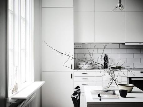 ventanas nórdicas repisa alfeizar ventana plantas portavelas decoración estilo nórdico escandinavo espacio almacenaje exposición decoración pisos pequeños cocina nórdica blog decoración nórdica Baldas bajo las ventanas ventanas nórdicas repisa alfeizar ventana plantas portavelas decoración estilo nórdico escandinavo espacio almacenaje exposición decoración pisos pequeños cocina nórdica blog decoración nórdica Baldas bajo las ventanas