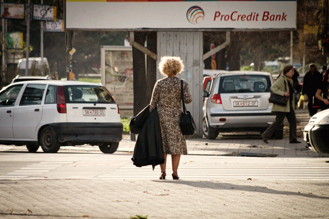 15 señales de que viajar es lo que más feliz te hace GIF.ME.BERLIN.Routine-byCarolinWeinkopf