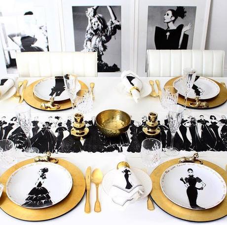 LA COLECCIÓN MESA DE MEGAN HESS LA COLECCIÓN MESA DE MEGAN HESS