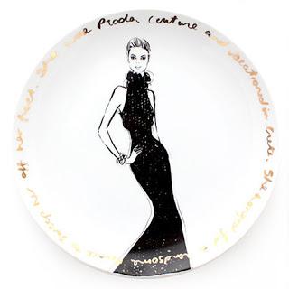 LA COLECCIÓN MESA DE MEGAN HESS LA COLECCIÓN MESA DE MEGAN HESS