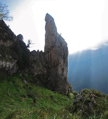 LA FORCADA Y CUETO MAR POR LA SENDA LA CRUZ