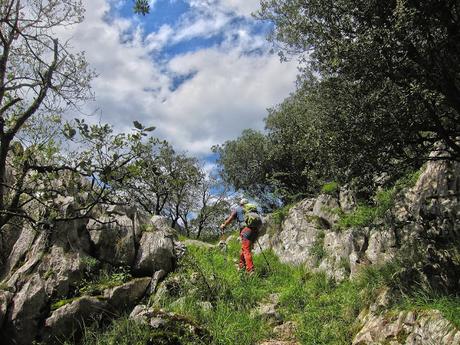 LA FORCADA Y CUETO MAR POR LA SENDA LA CRUZ