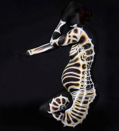 Gesine Marwedel: maestra del body painting