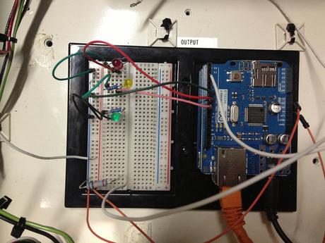 Una aplicacion curiosa con Arduino : “el deploynator” Arduino
