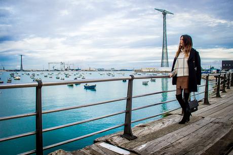 PLAIDS+OVER THE KNEE BOOTS mini falda