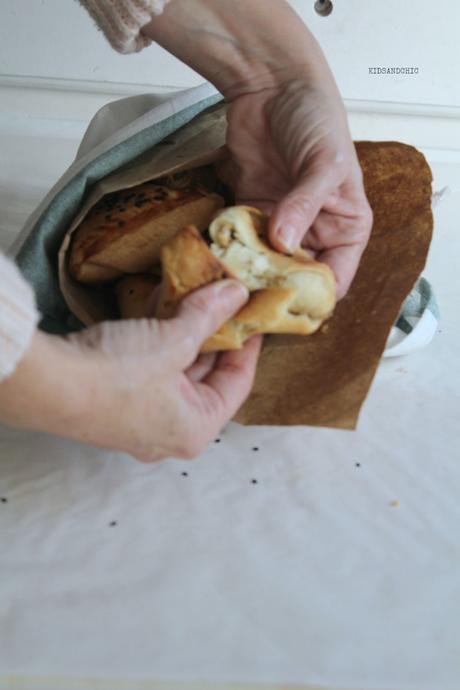Samosas de mermelada . requesón y nueces Samosas de mermelada . requesón y nueces