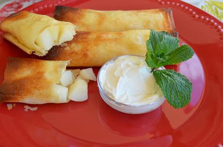 PERAS EN MASA BRICK CON QUESO AZUL PERAS EN MASA BRICK CON QUESO AZUL