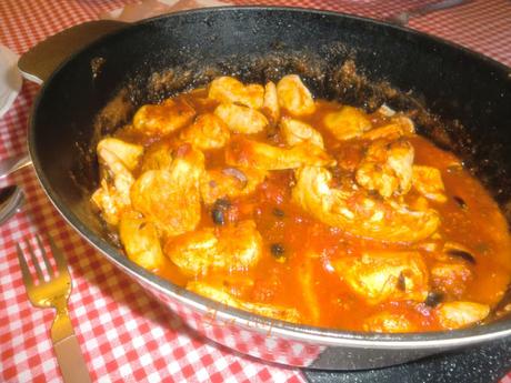 Pollo a la pizzaiola