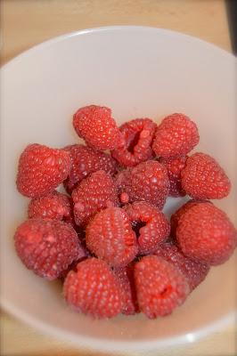 HELADO CASERO DE FRUTAS Y FRUTOS SECOS... HELADO CASERO DE FRUTAS Y FRUTOS SECOS...