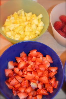HELADO CASERO DE FRUTAS Y FRUTOS SECOS... HELADO CASERO DE FRUTAS Y FRUTOS SECOS...