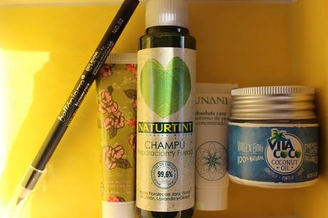 BIRCHBOX ENERO CON MODERNA DE PUEBLO BIRCHBOX ENERO CON MODERNA DE PUEBLO