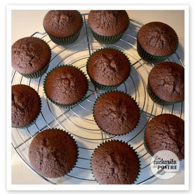 CUPCAKES DE MENTA Y CHOCOLATE / MINT AND CHOCOLATE CUPCAKES CUPCAKES DE MENTA Y CHOCOLATE / MINT AND CHOCOLATE CUPCAKES