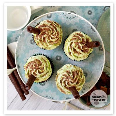 CUPCAKES DE MENTA Y CHOCOLATE / MINT AND CHOCOLATE CUPCAKES CUPCAKES DE MENTA Y CHOCOLATE / MINT AND CHOCOLATE CUPCAKES