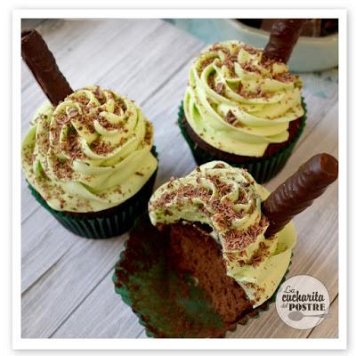 CUPCAKES DE MENTA Y CHOCOLATE / MINT AND CHOCOLATE CUPCAKES CUPCAKES DE MENTA Y CHOCOLATE / MINT AND CHOCOLATE CUPCAKES