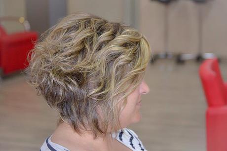 Cortes de pelo corto, medias melenas y colores, tendencias 2016, Grupo Imatge Nova. Cortes de pelo corto, medias melenas y colores, tendencias 2016, Grupo Imatge Nova.