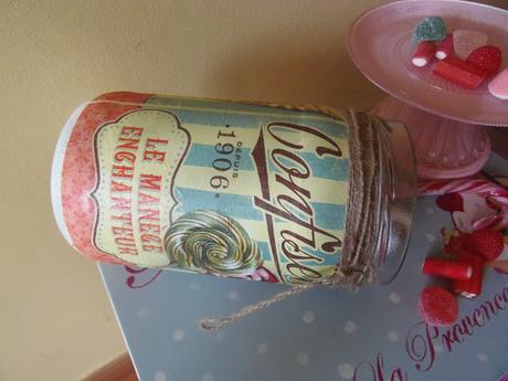 vuelvo con otro taburete vuelvo con otro taburete