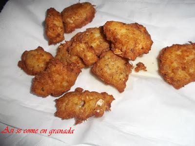 Buñuelos de bacalao a la española Buñuelos de bacalao a la española