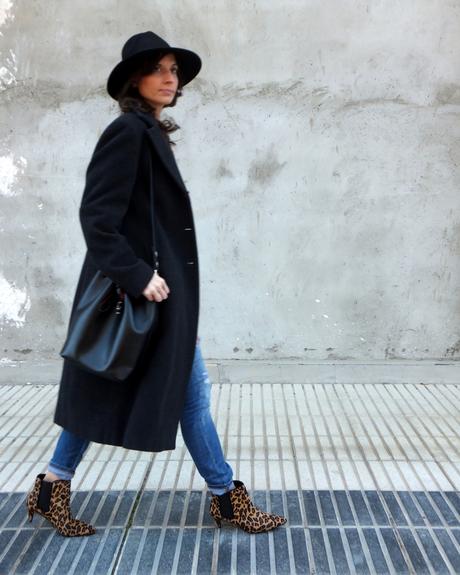 long grey coat - leopard booties - fedora hat - fashion blogger outfit 