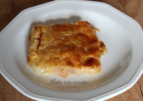 EMPANADA DE HOJALDRE RELLENA DE MANZANA EMPANADA DE HOJALDRE RELLENA DE MANZANA