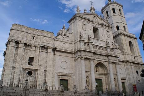 CONTROVERSIA DE VALLADOLID: EL PRIMER DEBATE SOBRE DERECHOS HUMANOS