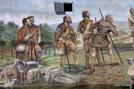 Trampantojo. Centenario 10 Increíbles Trampantojos y murales en Navalcarnero por Alberto Pirrongelli