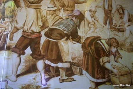 Trampantojo. Museo del Vino. Wine museum 10 Increíbles Trampantojos y murales en Navalcarnero por Alberto Pirrongelli